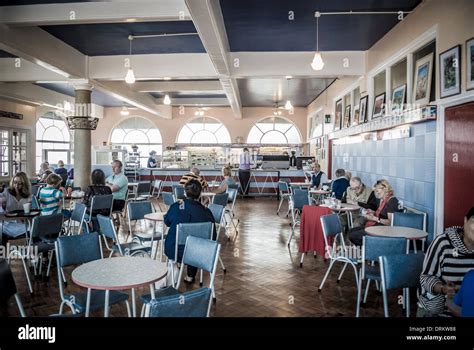 whitley bay cafes and restaurants